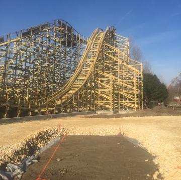 Attraction travaux, Travaux complexes,Qui a réalisé le montage du Timber à Walibi ? Qui a réalisé les attractions Walibi ? Qui a réalisé le génie civil du Timber à Walibi ? Manège travaux, Chantier Roller Coaster, Wooden roller coster, Timber, Manège en bois, Les avenières, Walibi, Walibi rhône alpes  