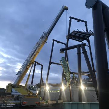 Qui a réalisé le montage d'Orochi au Bocasse? Qui a réalisé le génie civil d'Orochi au Bocasse ? Manège travaux, Chantier Roller coaster, Orochi, Le bocasse travaux 