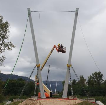 Qui a réalisé le montage de la Passerelle suspendu à Virignin? Qui a réalisé le génie civil de la Passerelle suspendu à Virignin ? Génie Civil Savoie, Génie civil Rhône-Alpes, Realisation passerelle suspendue, travaux passerelle